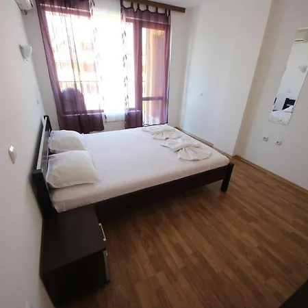 Menada Diamond Bay * ساني بيتش