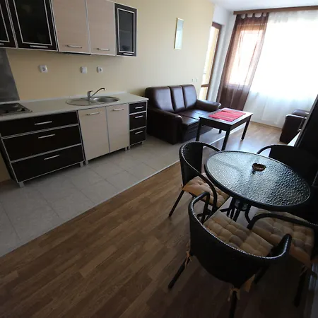 Menada Diamond Bay ساني بيتش