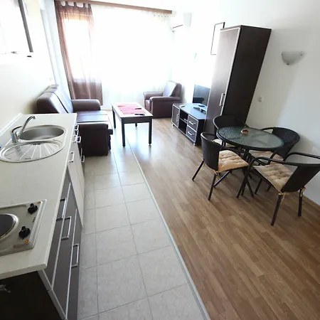 Menada Diamond Bay * ساني بيتش