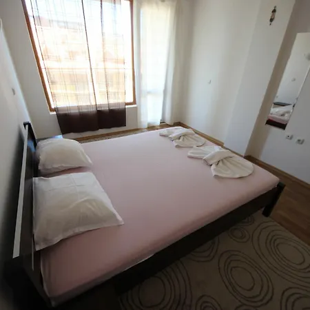 Menada Diamond Bay * ساني بيتش